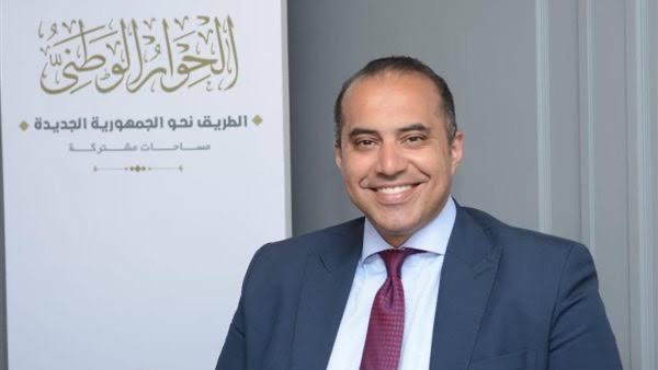 وزير الشؤون النيابية والقانونية والتواصل السياسي.. من هو محمود فوزي ؟