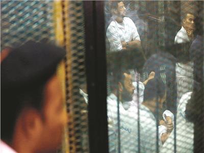 الإعدام شنقا على 9 متهمين والمؤبد لـ3 آخرين فى قضية خلية العجوزة

