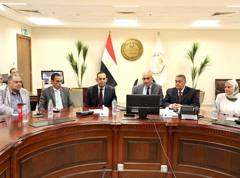 وزير التربية والتعليم الجديد يتابع امتحانات الثانوية العامة من خلال غرفة العمليات المركزية بالوزارة

