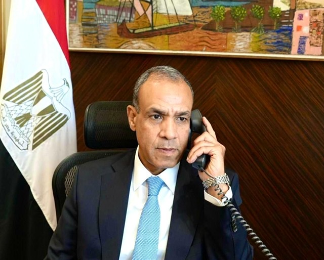وزير الخارجية يهنئ دافيد لامى على تعيينه وزيرا للخارجية البريطانية