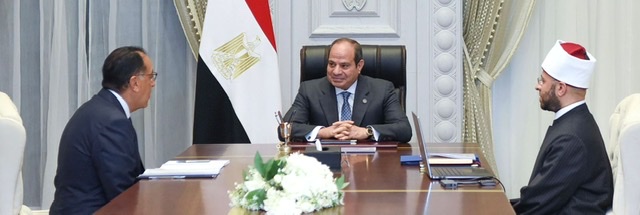 السيسي يوجه بالعناية بالأئمة والخطباء وتطوير برامج تأهيل وتدريب الأئمة