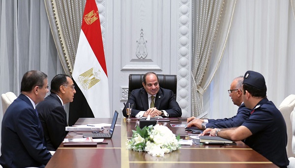 الرئيس السيسي يوجه بتوفير الاحتياجات اللازمة للقطاع الزراعي لتحقيق طفرة في الانتاج