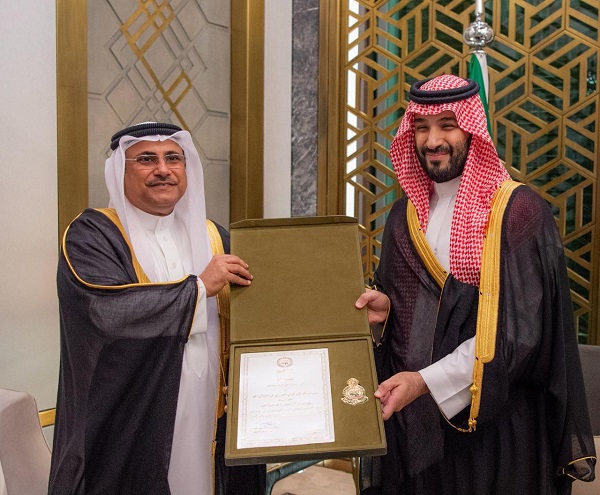  البرلمان العربي يمنح ولي العهد السعودي أرفع أوسمته التقديرية
