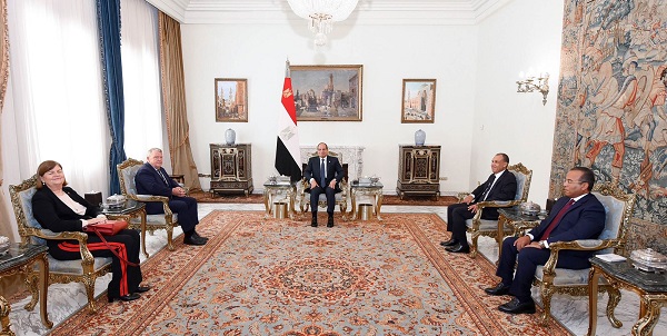 السيسي يبحث مع وزير خارجية الدنمارك تعزيز التعاون الاقتصادي والتجاري والأوضاع الإقليمية






