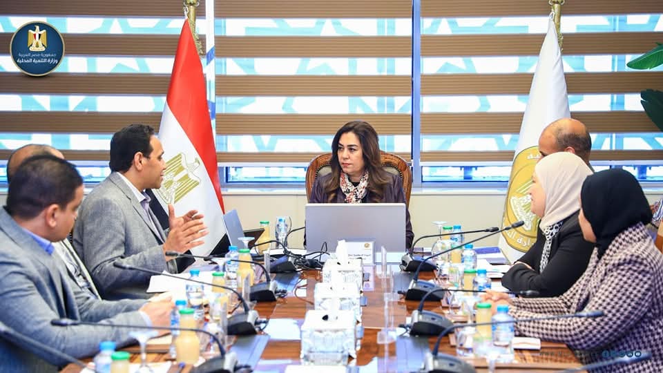 وزيرة التنمية المحلية تتابع تشغيل مشروعات حياة كريمة بقرى الريف المصري

