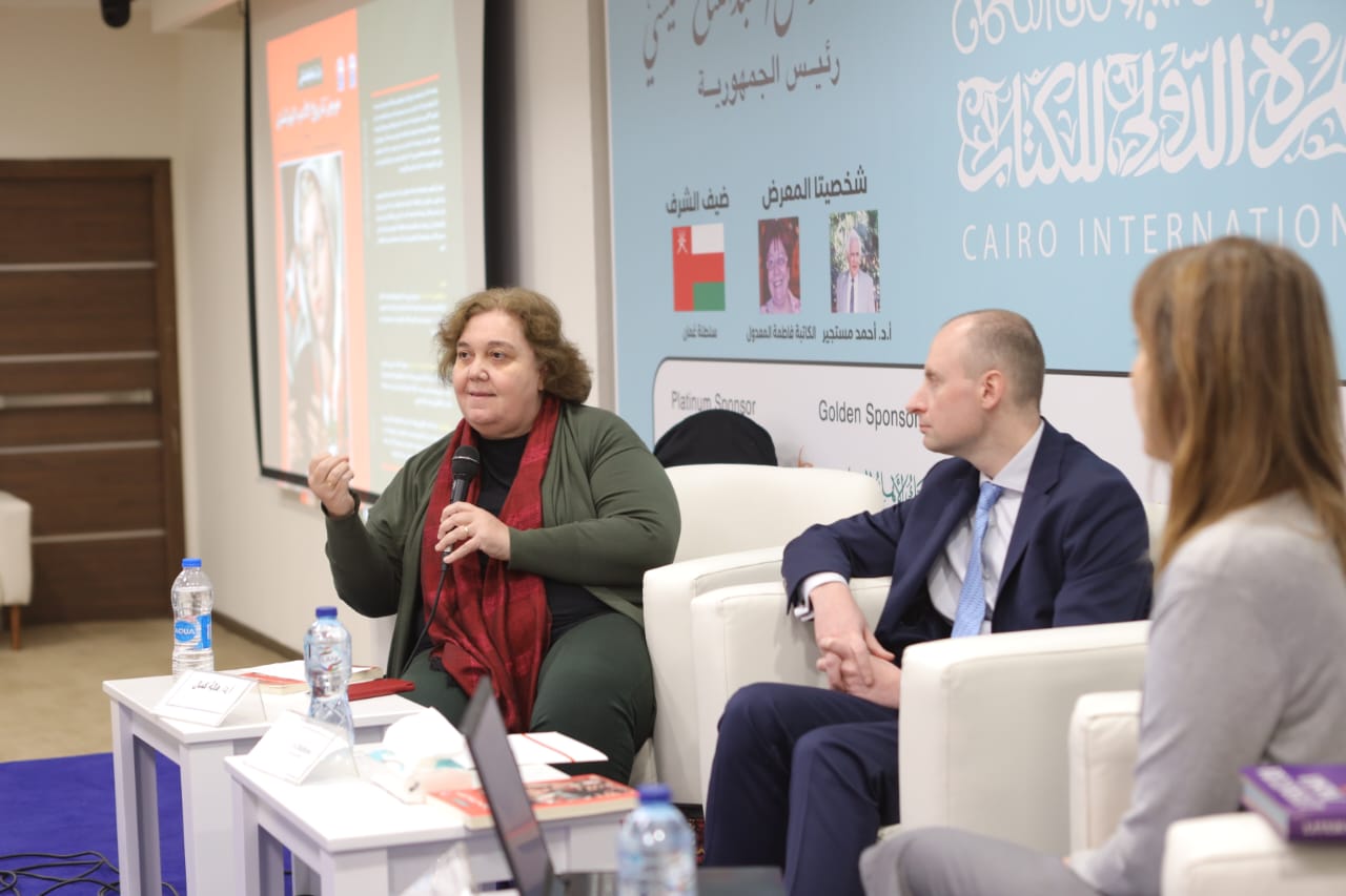 معرض الكتاب يناقش تاريخ الأدب البولندي وحركة الترجمة إلى العربية

