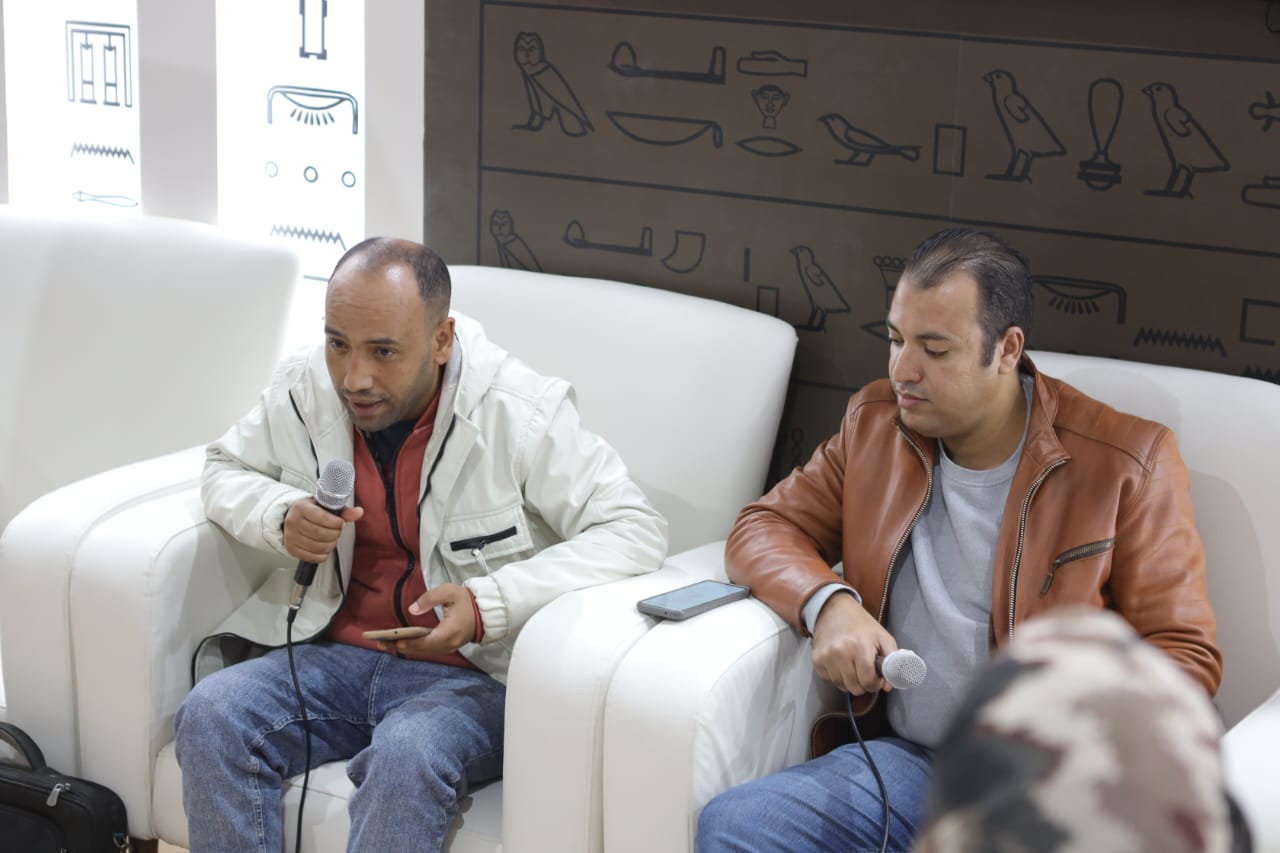مناقشة ديوان 