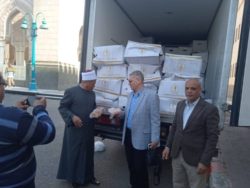 تضامن قنا تتسلم طنين من لحوم صكوك الأضاحي لتوزيعها على المستحقين

