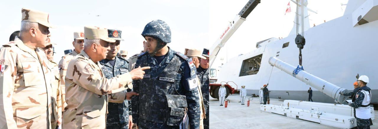 وزير الدفاع يتفقد قاعدة الإسكندرية البحرية ويلتقى بالمقاتلين للوقف على الجاهزية القتالية