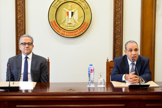 فى أول زيارة منذ انتخابه مديرا عاما لليونسكو.. وزارة الخارجية تستقبل الدكتور خالد العناني
