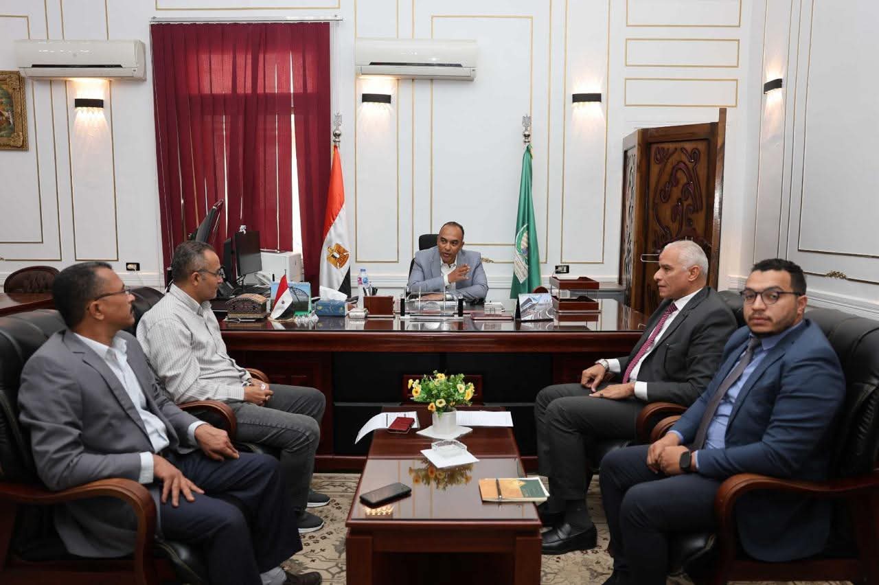 خطة لتقنين أوضاع الصناعات ودعم المشروعات الصغيرة بالمنيا
