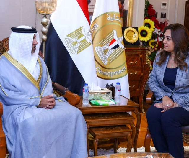 الزعابي يبحث مع منال عوض تبادل الخبرات في مجالات الإدارة المحلية بما يخدم مصالح البلدين