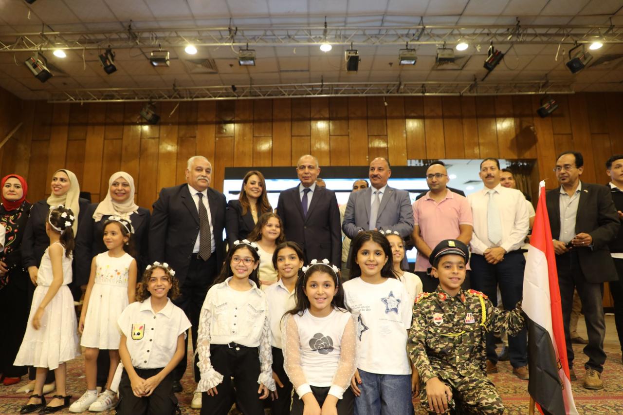 محافظ المنيا يشهد احتفالية مديرية التربية والتعليم بذكرى انتصارات أكتوبر المجيدة