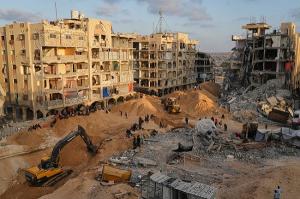  القسام: نسلم 3 جثث لرهائن بينهم عقيد عثر عليها بنفق في رفح وخانيونس  مساء اليوم