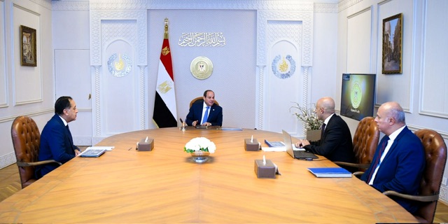 السيسي يوجّه بتطوير التعليم وإدخال الذكاء الاصطناعي للمناهج وصرف حافز للمعلمين نوفمبر المقبل