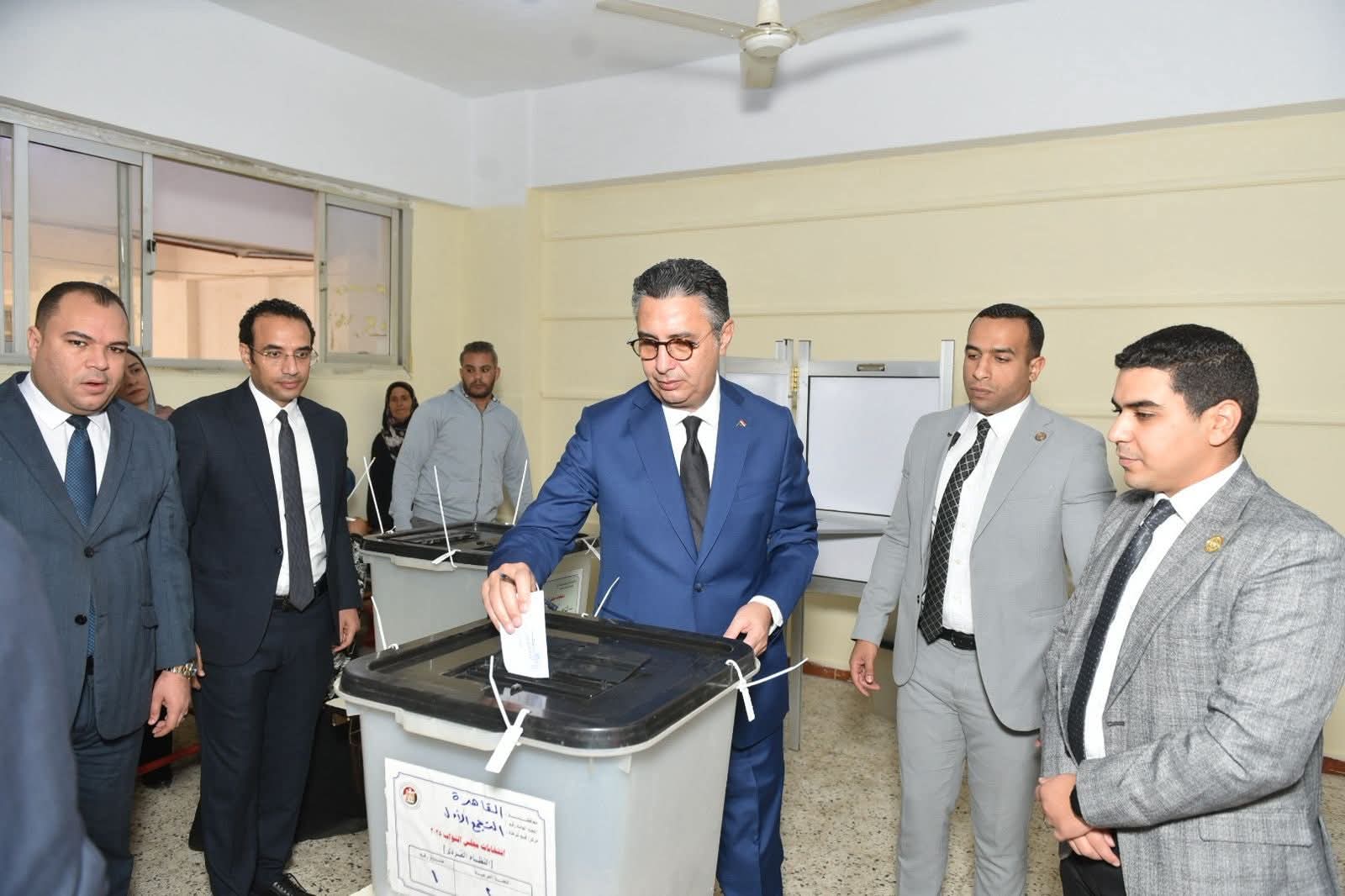 وزير التموين والتجارة الداخلية يدلي بصوته في انتخابات مجلس النواب ٢٠٢٥

