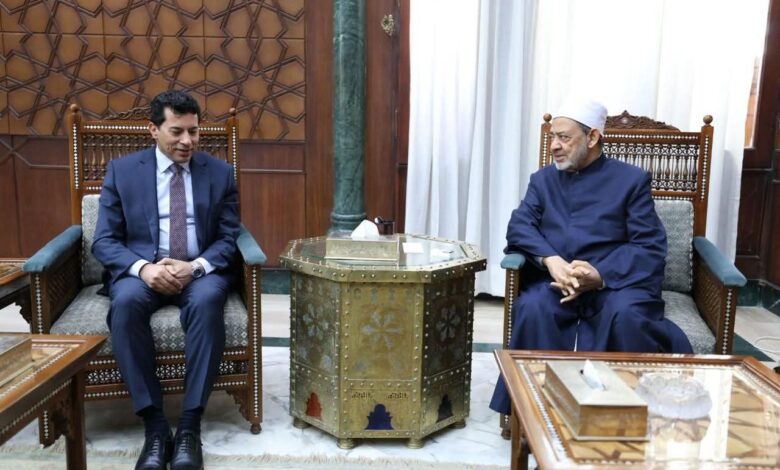 شيخ الأزهر يشدد على ضرورة تحصين الشباب العربي من مخاطر الغزو الثقافي