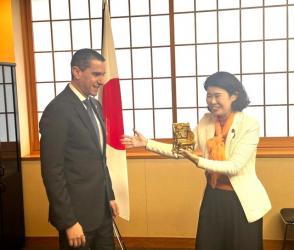 سفير مصر يبحث مع وزيرة الدولة اليابانية للشئون الخارجية تفعيل الشراكة الاستراتيجية