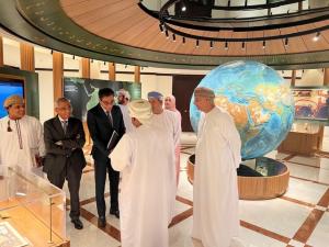 مساعد وزير الخارجية يبحث في مسقط أوضاع الجالية المصرية والتعاون القنصلي مع عمان