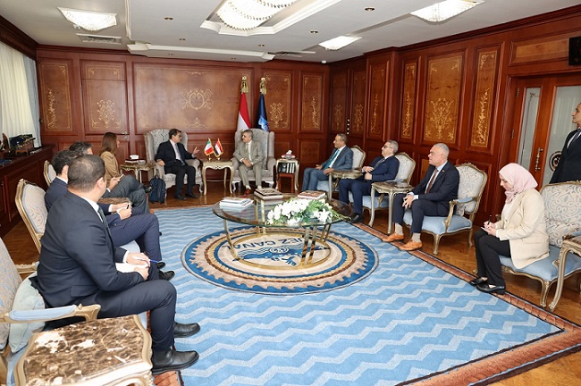 الفريق أسامة ربيع: تحسن مؤشرات الملاحة بقناة السويس خلال أكتوبر الماضي