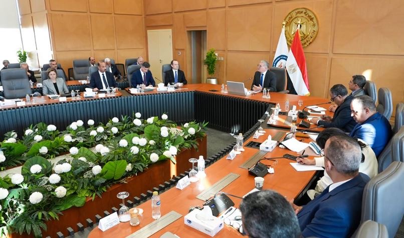 وزير البترول يناقش الخطة الجديدة للإستكشاف والإنتاج مع رؤساء الشركات العالمية العاملة في مصر