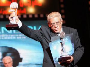 داود عبد السيد يغادر 