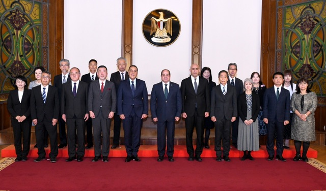 الرئيس السيسي يبحث مع الخبراء اليابانيين تطوير منظومة التعليم في مصر