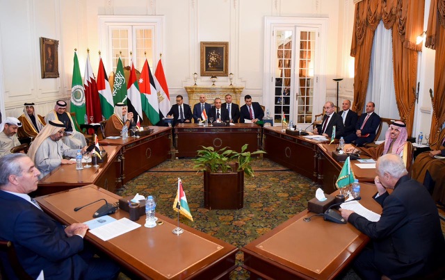 بيان مصري عربي مشترك يرفض كافة محاولات تهجير الفلسطينيين من أرضهم




















