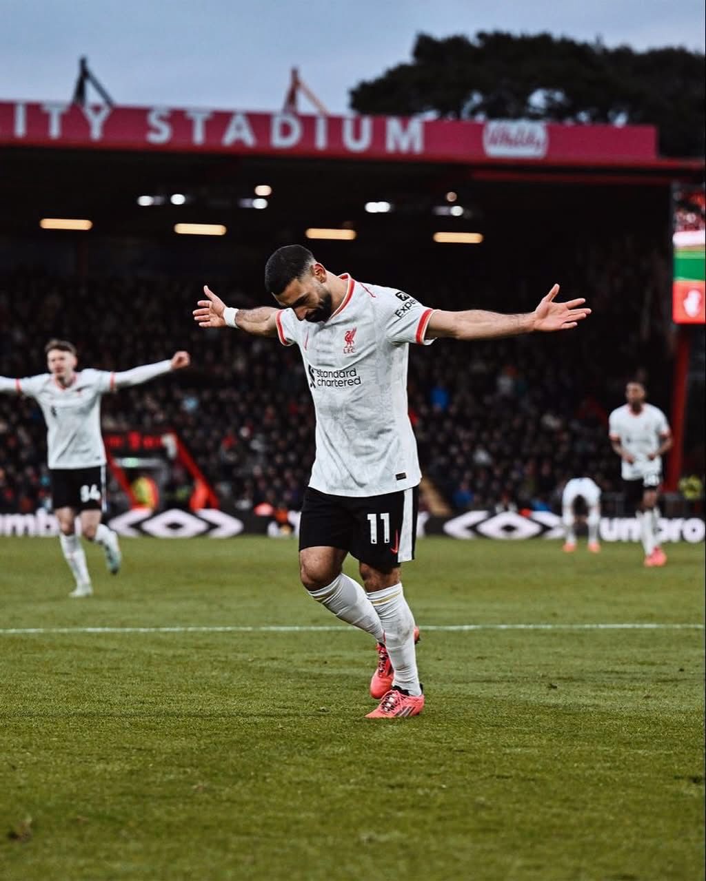 صلاح يقود ليفربول للفوز على بورنموث في الدوري الإنجليزي 