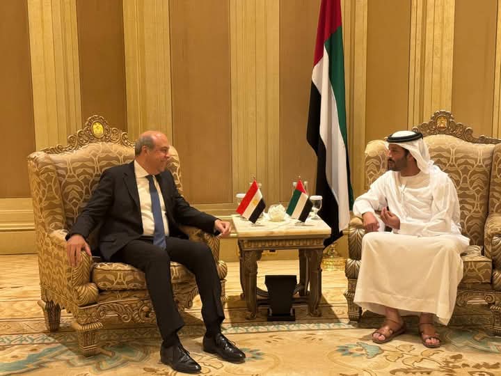 الحفنى يلتقي وزير الاقتصاد و رئيس الهيئة العامة للطيران بدبي