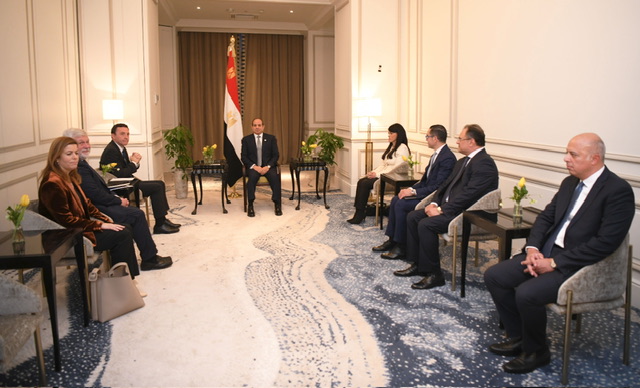 السيسي يبحث مع رئيس شركة 
