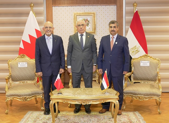 النائب العام يستقبل رئيس محكمة التمييز والنائب العام للبحرين بمقر مكتبه بالقاهرة

