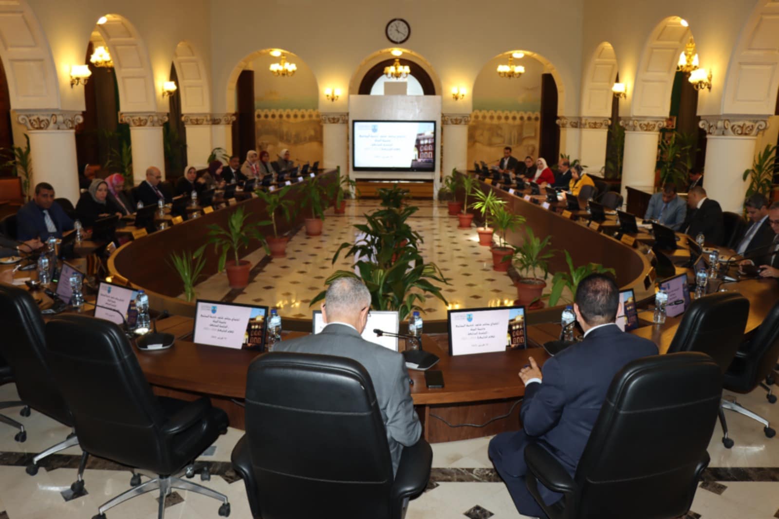 جامعة الإسكندرية تضع ضوابط جديدة للمعارض الخيرية وتعزز التعاون في مجالات الرعاية الصحية