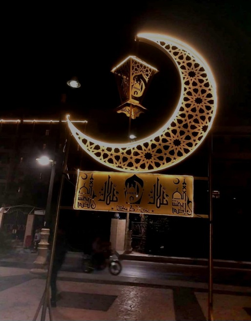 تزامنا مع اقتراب رمضان.. شوارع الأقصر تتزين وتتجمل بالفانوس والهلال


