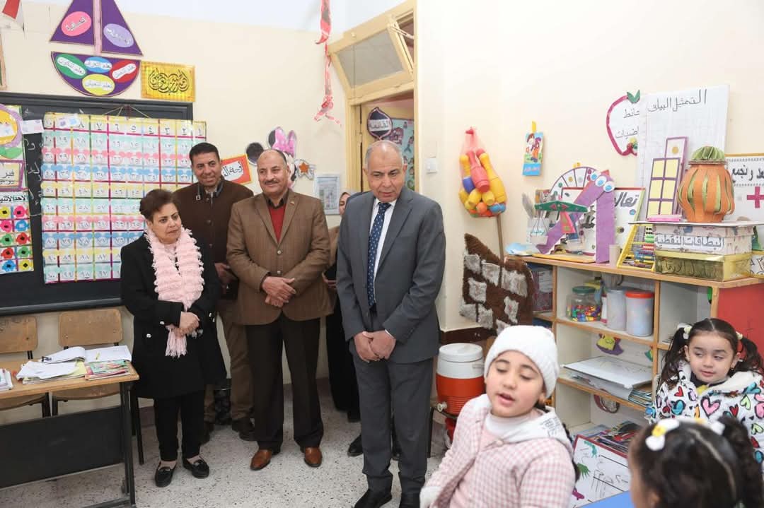 محافظ المنيا يوجه بتكثيف أعمال النظافة ويُحيل إدارة إحدى المدارس للتحقيق بسبب الإهمال