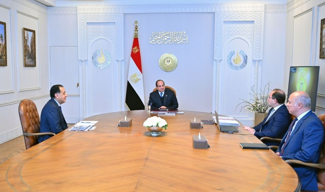 السيسي يوجّه بمواصلة دعم الفئات الأولى بالرعاية وضمان استقرار الأسواق قبل رمضان