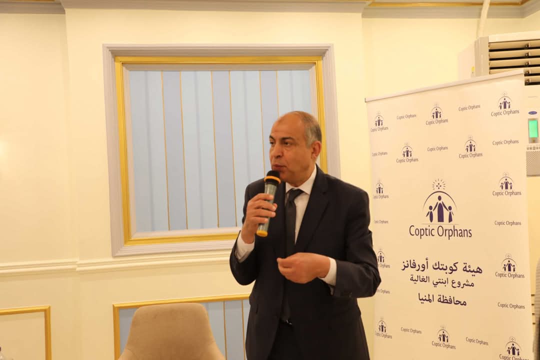 محافظ المنيا يشهد المائدة المستديرة لمشروع 