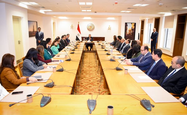 وزير الخارجية يجتمع بأعضاء السلك الدبلوماسى المصرى من الدرجات الحديثة والمتوسطة

