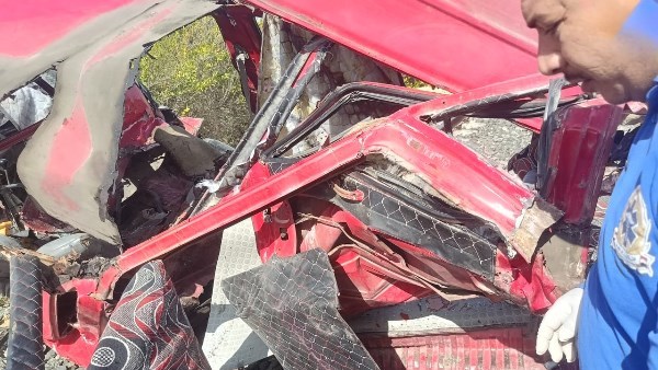 بعد وفاة 8.. وزير الصحة يتابع حادث تصادم قطار مع 
