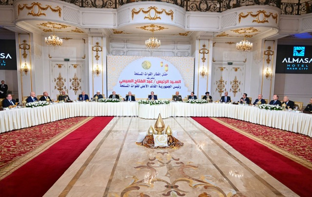 السيسي يشارك في حفل إفطار القوات المسلحة ويؤكد تحسن الاقتصاد المصري