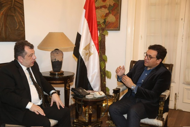 السفير الأرميني يبحث مع وزير الثقافة تعزيز التعاون الثقافي بين مصر وأرمينيا