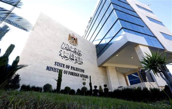 فلسطين تطالب بترجمة المواقف الدولية لخطوات رادعة تجبر الاحتلال على وقف الإبادة والتهجير والضم
