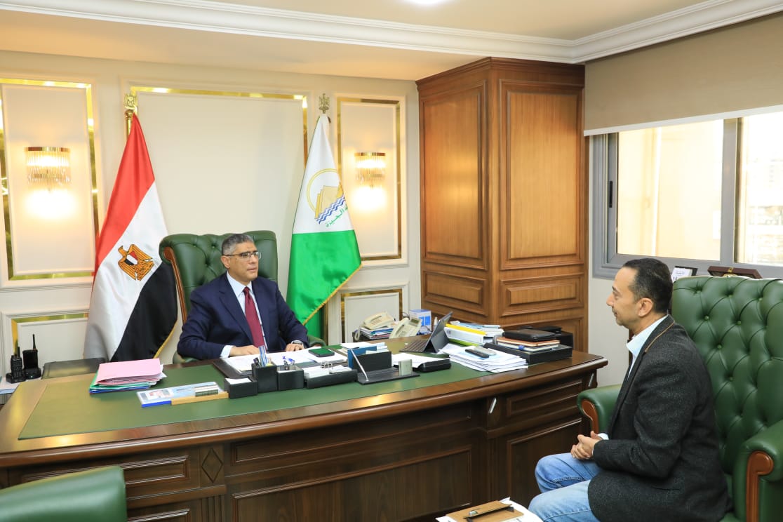 محافظ الجيزة يكلف رئيس هيئة النظافة بتحقيق نقلة نوعية في منظومة النظافة