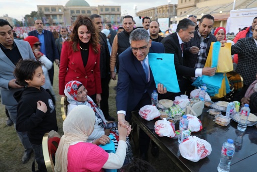 محافظ الجيزة يشهد حفل إفطار جماعي مع 4 آلاف طالب وطالبة من ذوي الهمم والأيتام وأسرهم
