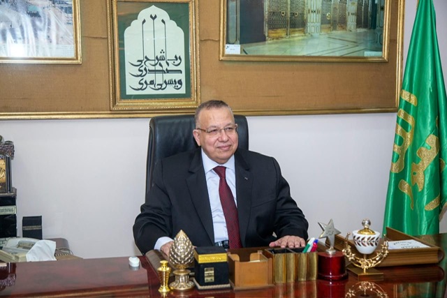 نقيب الأشراف يشكر الرئيس السيسي لاهتمامه بتطوير مساجد آل البيت