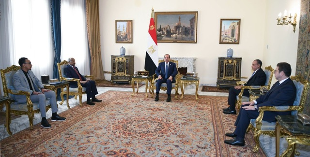 السيسي يبحث مع وزير الخارجية الإريتري تعزيز الاستقرار في القرن الأفريقي