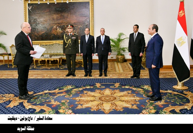 بالصور.. سفراء الجزائر وكازاخستان والسويد وكندا وماليزيا يقدمون أوراق اعتمادهم للرئيس السيسي