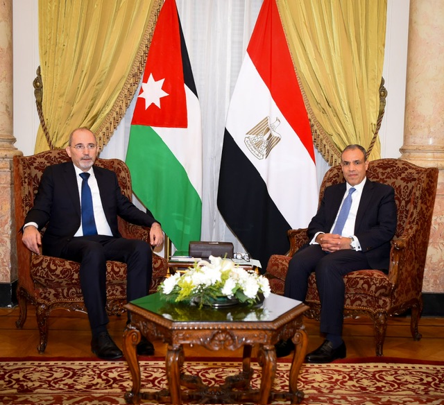 مصر والأردن تؤكدان رفض تهجير الفلسطينيين وتنسيق الجهود قبيل القمة العربية الطارئة