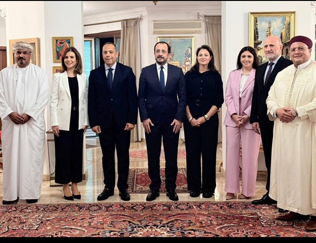 السفير المصري في نيقوسيا يقيم حفل عشاء على شرف رئيس قبرص بحضور السفراء العرب
