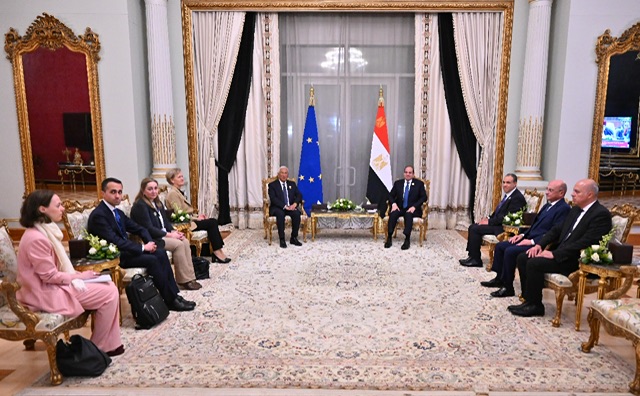 السيسي يلتقي رئيس المجلس الأوروبي ويؤكد ضرورة دعم مصر في ملف الهجرة واستقرار المنطقة
